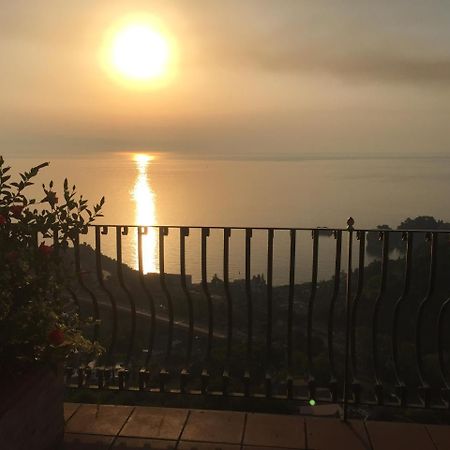 B&B La Terrazza Sul Mare Taormina Dış mekan fotoğraf