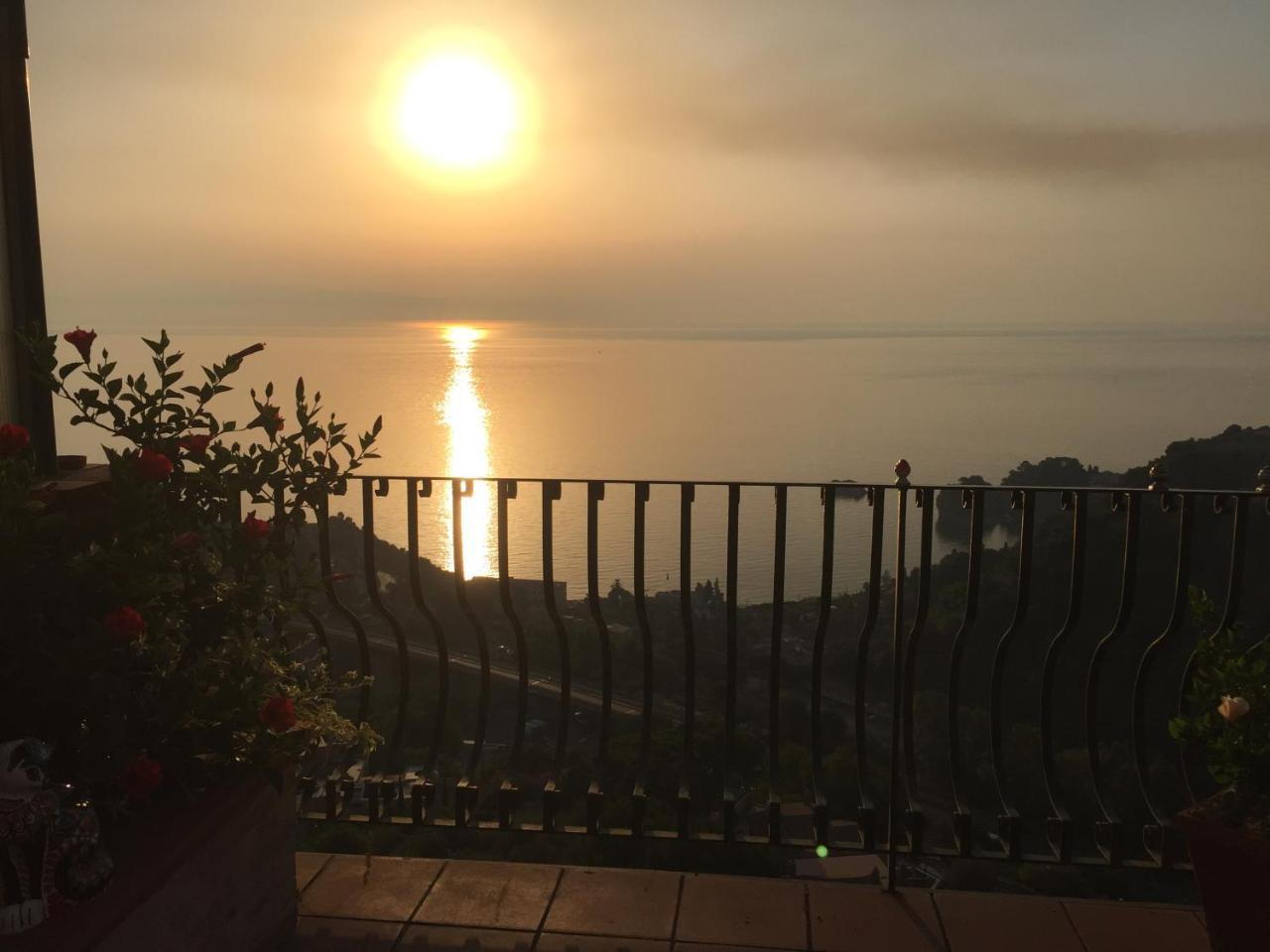 B&B La Terrazza Sul Mare Taormina Dış mekan fotoğraf