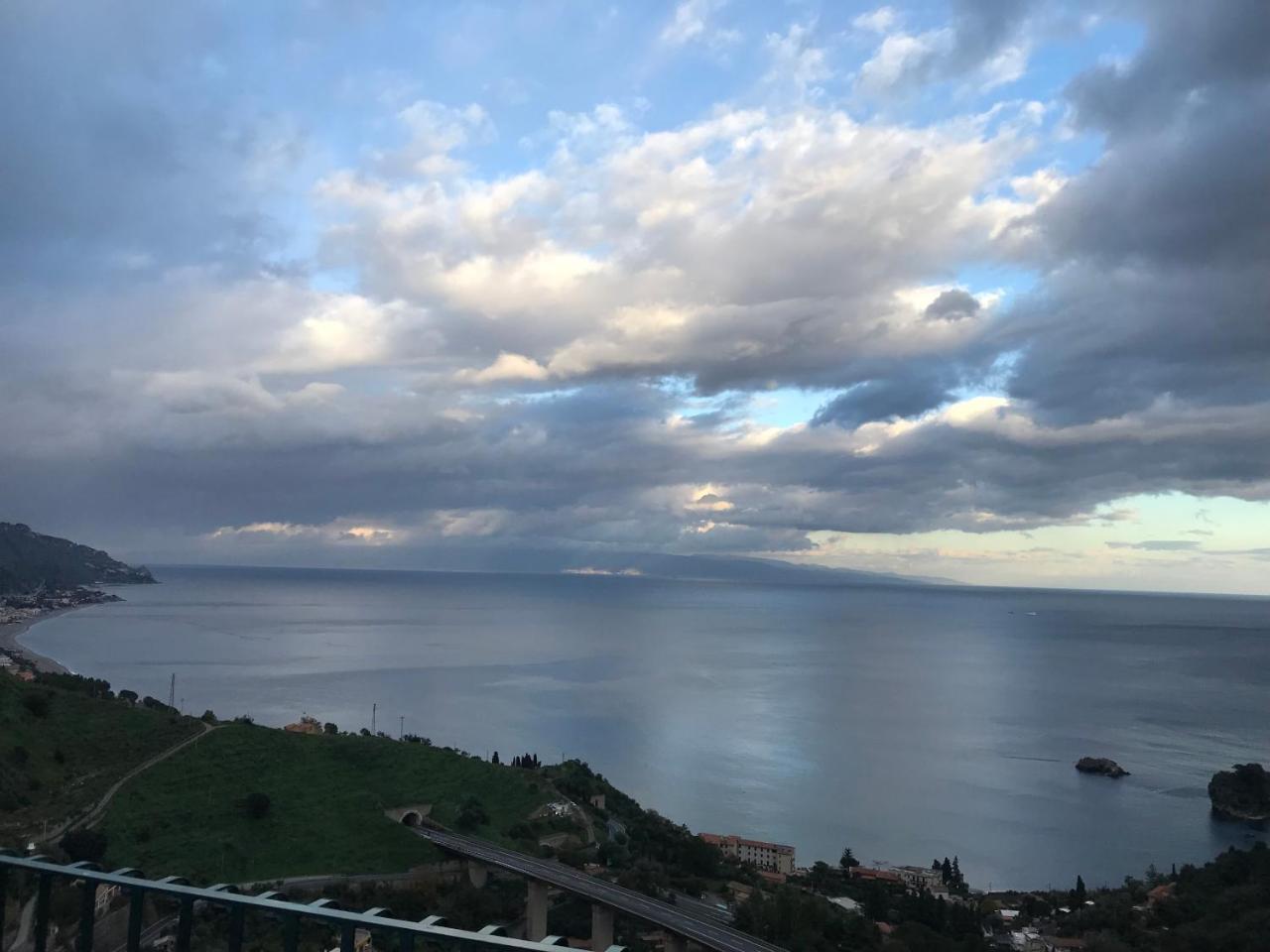 B&B La Terrazza Sul Mare Taormina Dış mekan fotoğraf
