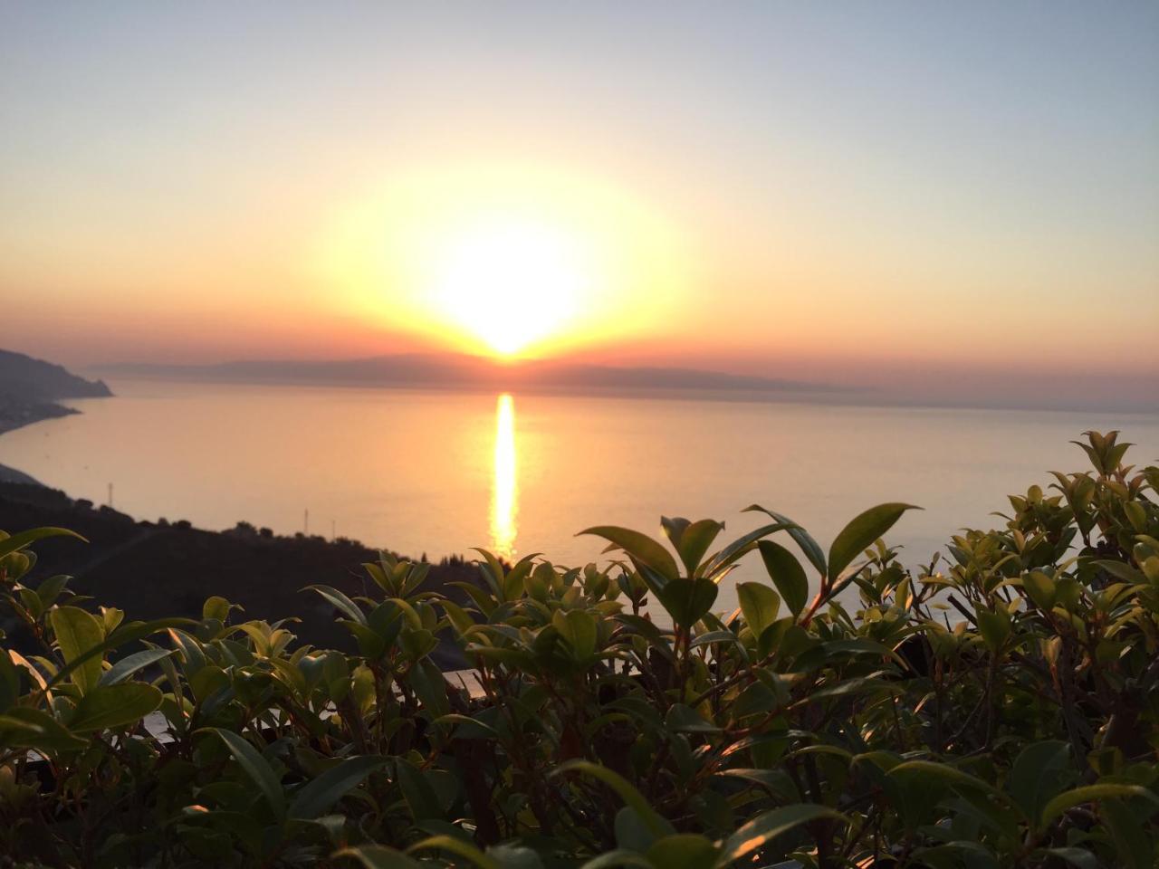 B&B La Terrazza Sul Mare Taormina Dış mekan fotoğraf